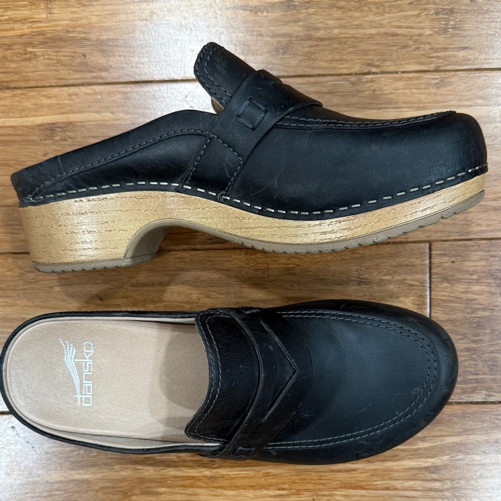 Dansko Bel black oiled leather mules